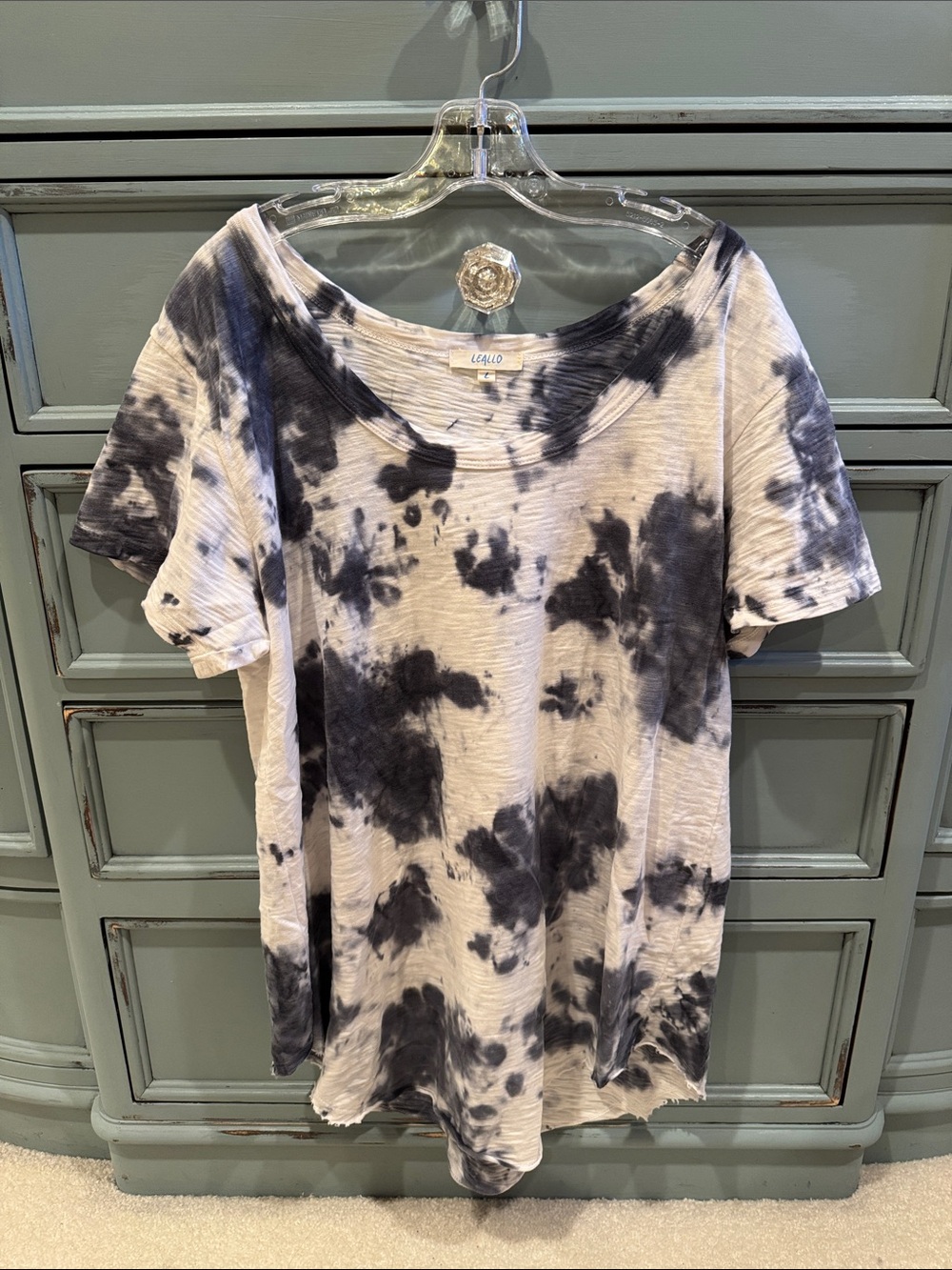 Leallo Blue & White Tie-Dye Scoop Neck Short Sleeve Top